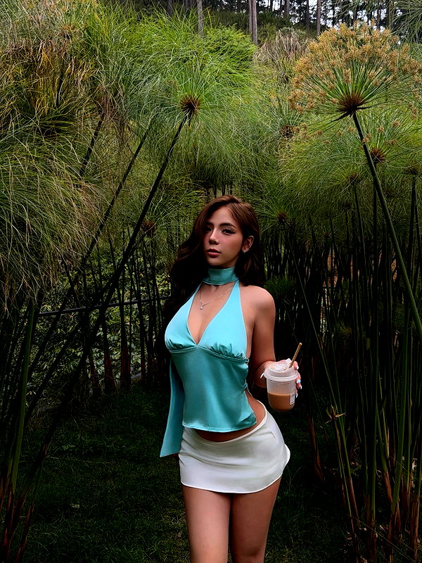 lyhythuedoxinh instagram image archive image