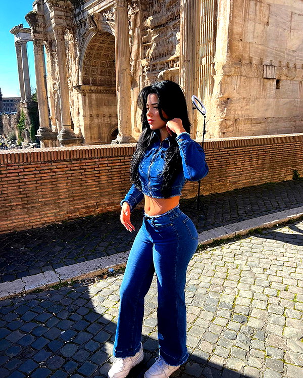 vanessa.rhd instagram image archive image