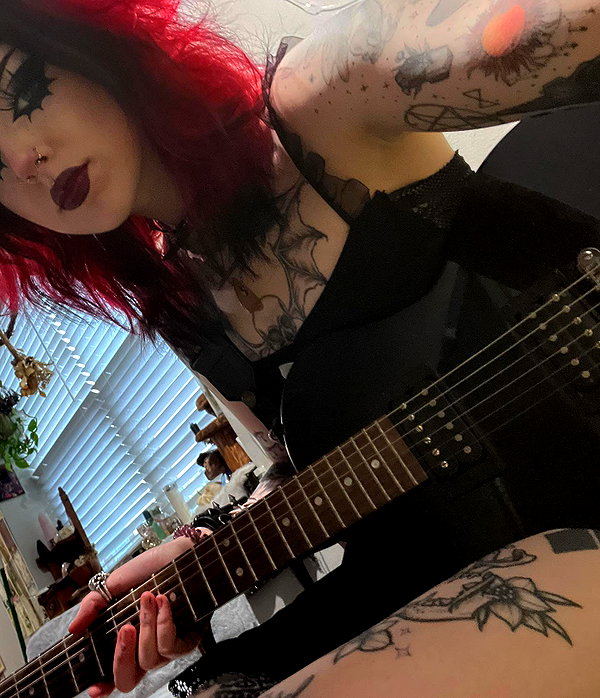 yeahimcaroline instagram image archive image