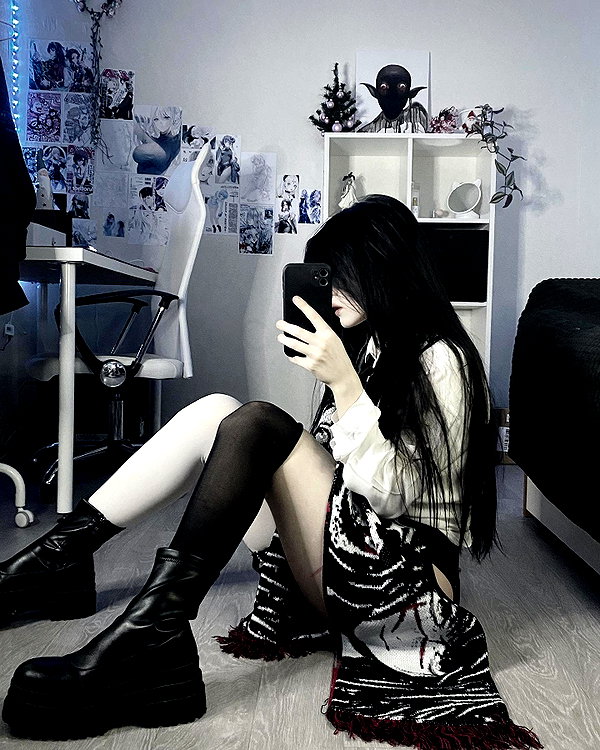 glowmoonshorty instagram image archive image