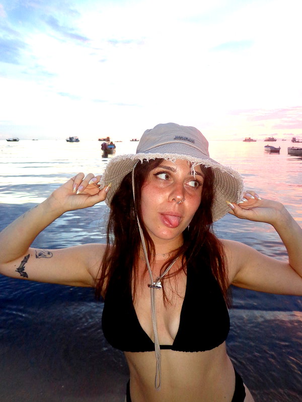 nicole.shpo instagram image archive image