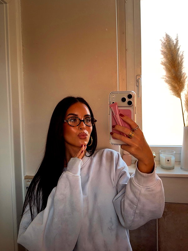 zoeliss instagram image archive image