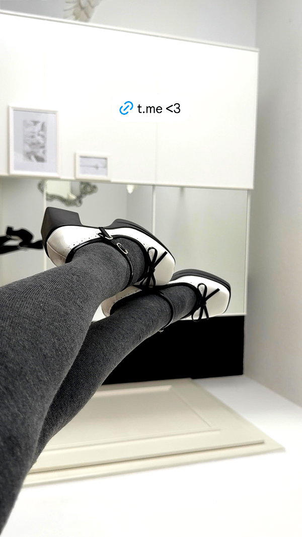 _lia.moon instagram image archive image