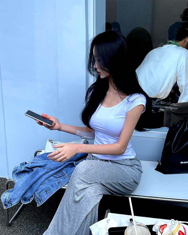 daxbin instagram image archive image