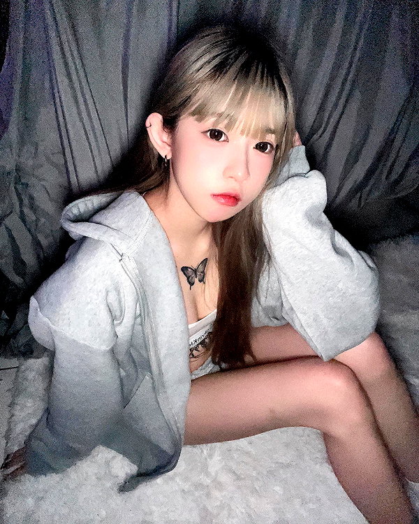nixqq.425_ instagram image archive image