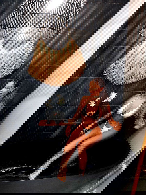 itshayleydavies itshayleydavies archive image