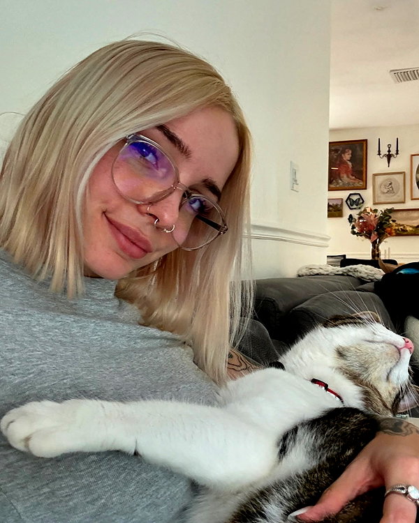 peachtoot.plz instagram image archive image