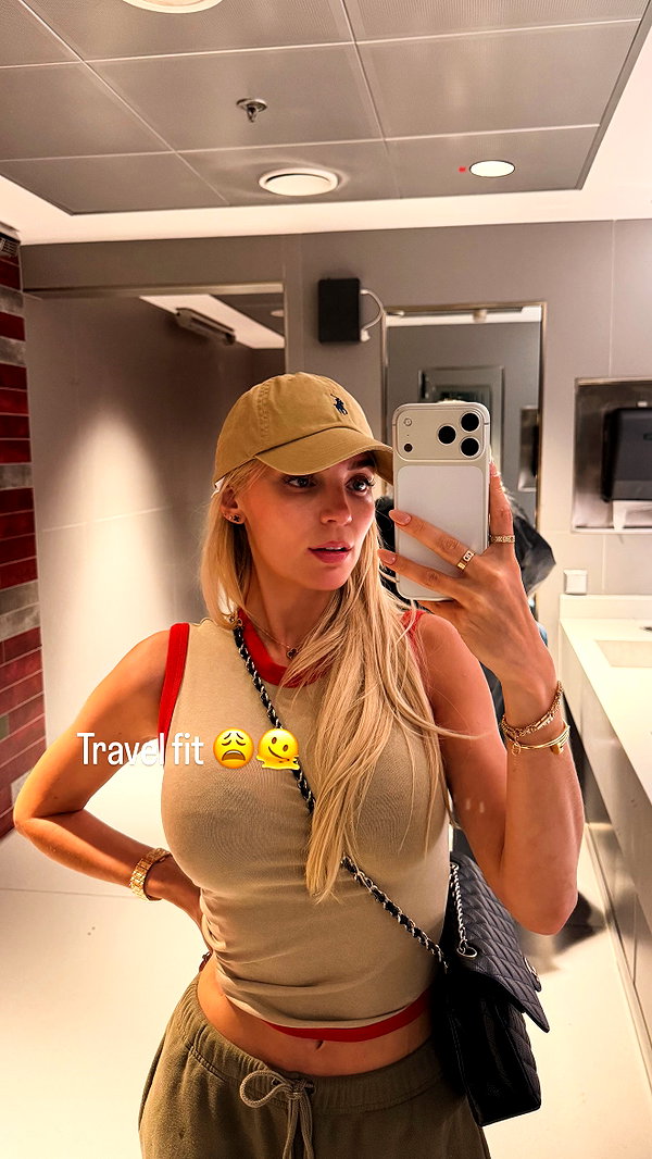 alexis.blond instagram image archive image