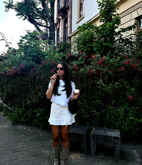 zoeliss instagram image archive image