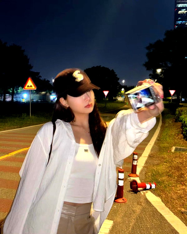 hhh.e_c.v instagram image archive image