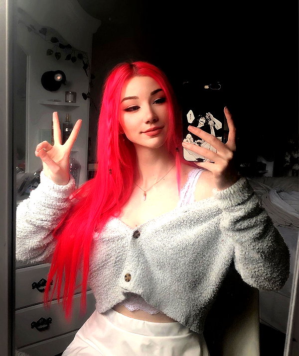danielle.mercedie instagram image archive image
