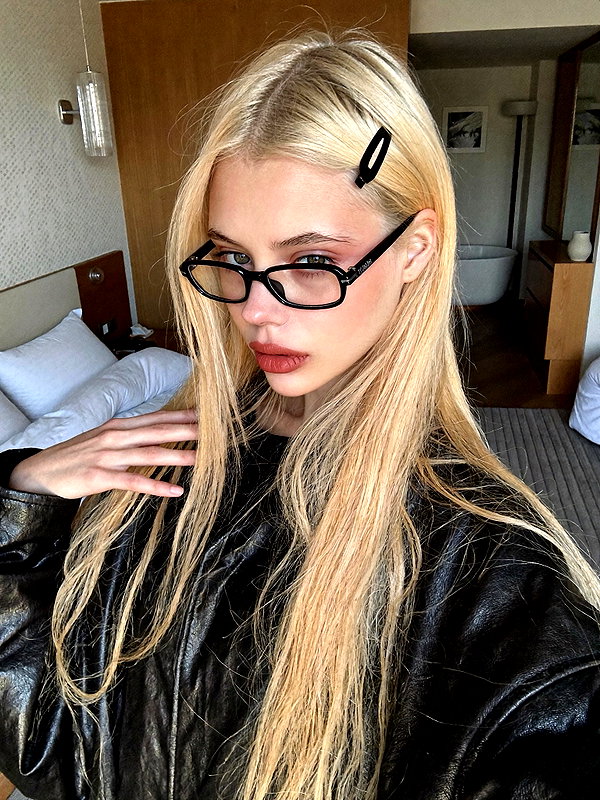 alisen.mari instagram image archive image