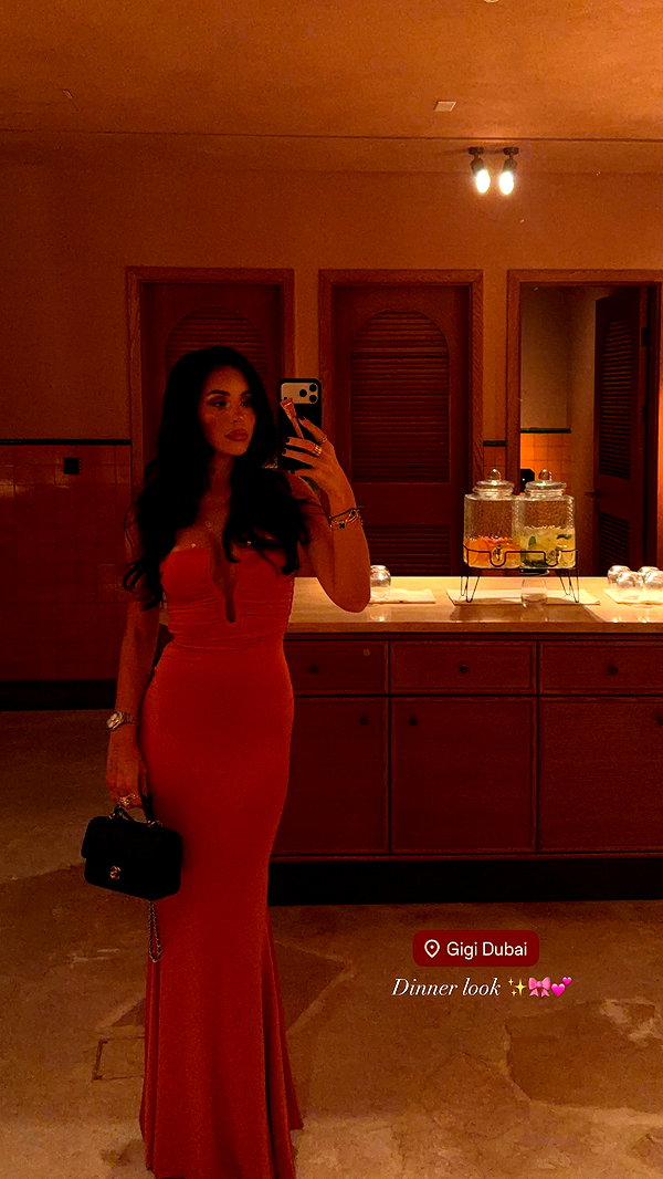 zoeliss instagram image archive image
