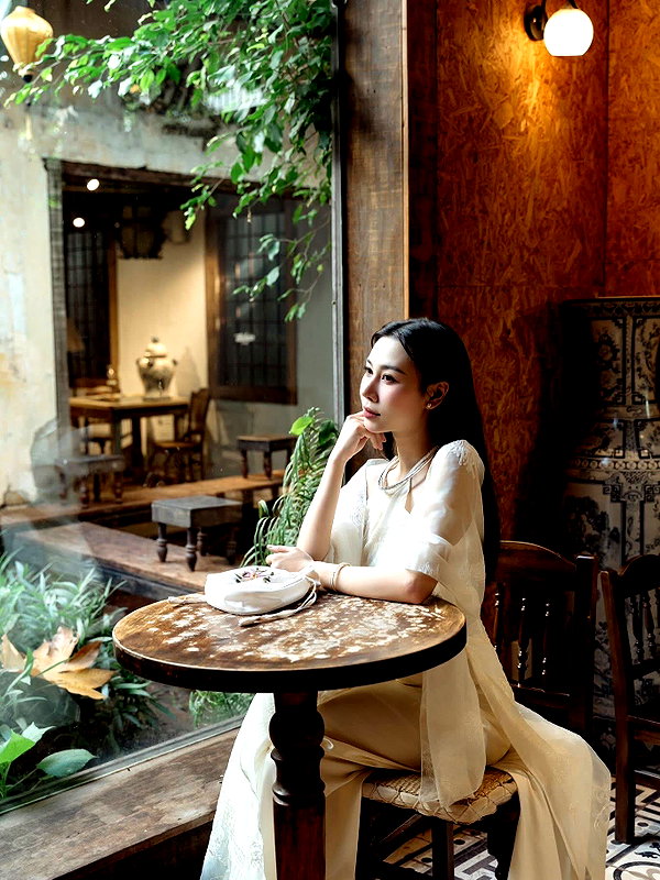 lyhythuedoxinh instagram image archive image