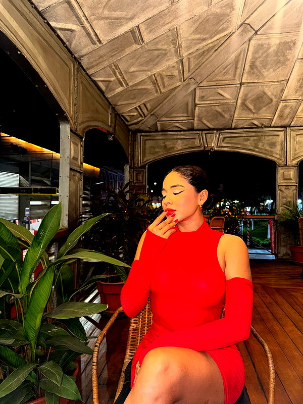 mishell.lindaflor instagram image archive image