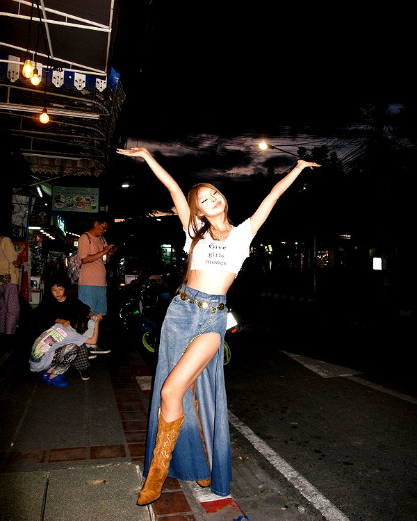 ll.lu1s instagram image archive image