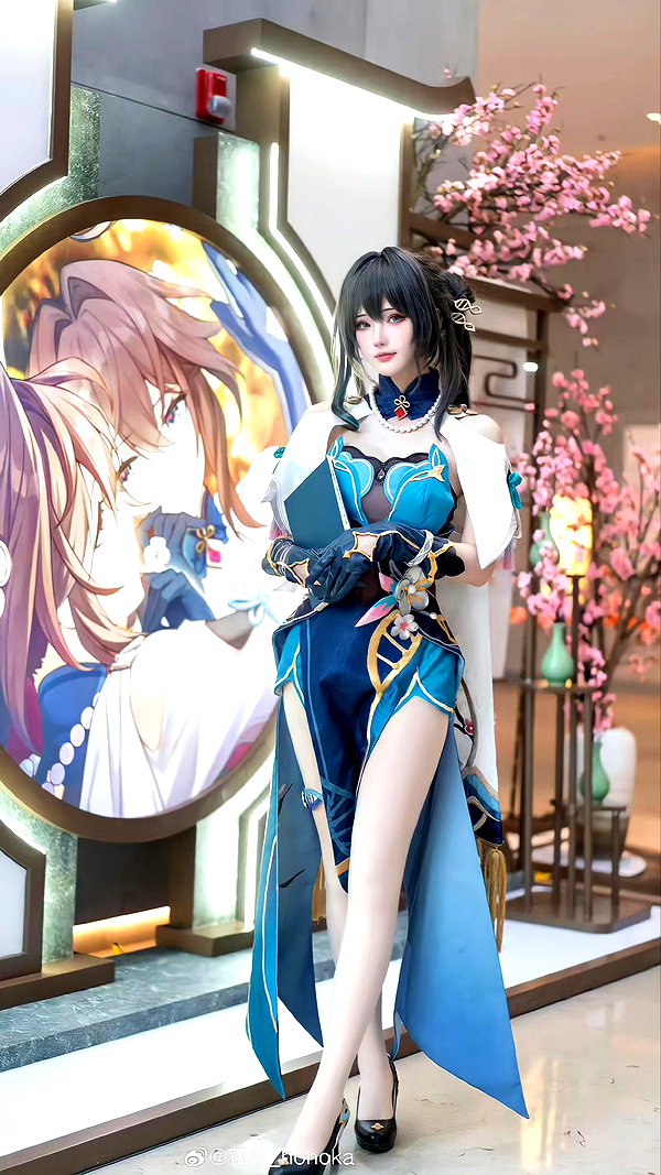 gallery_cosplayer instagram image archive image