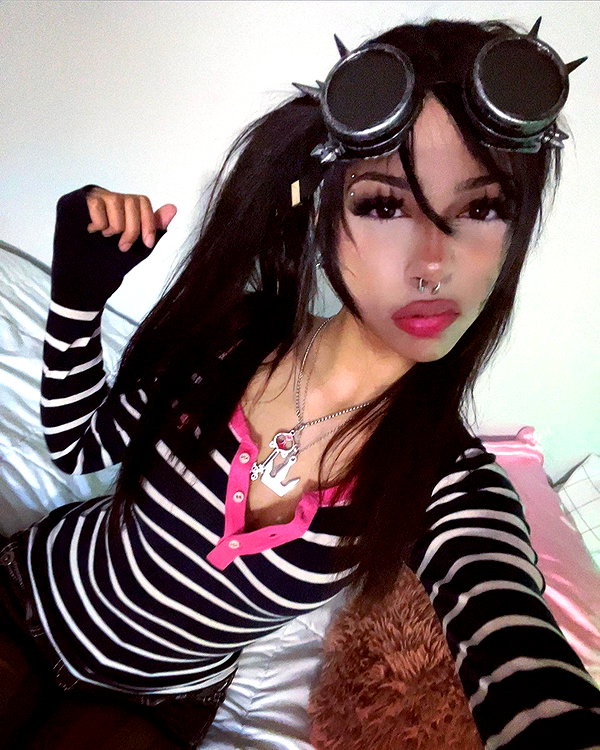 twodollie instagram image archive image