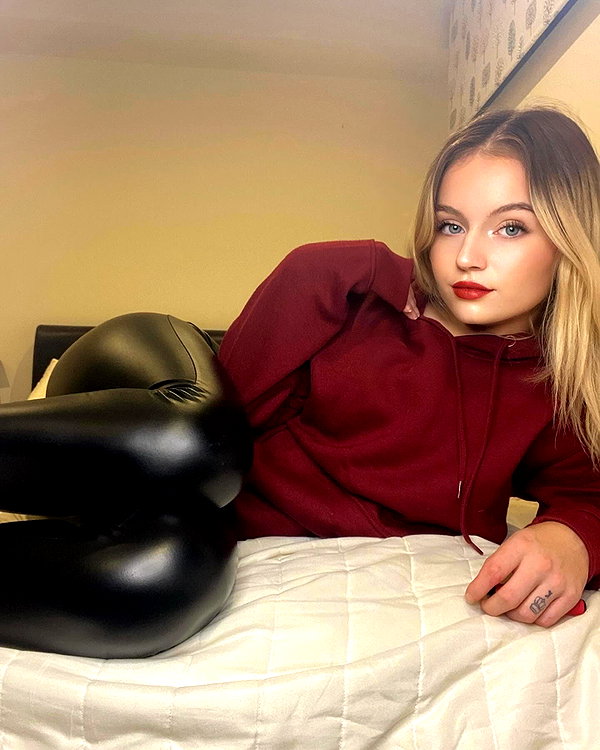 britneyellis50 instagram image archive image