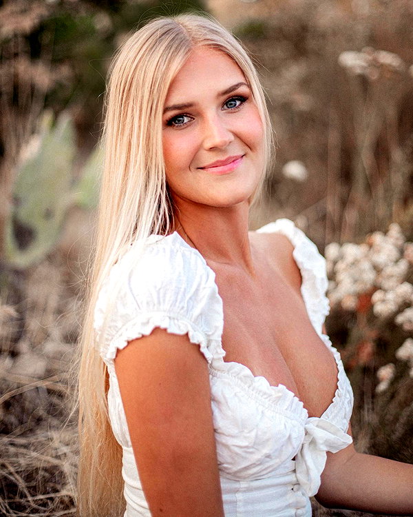 allie_dunn instagram image archive image