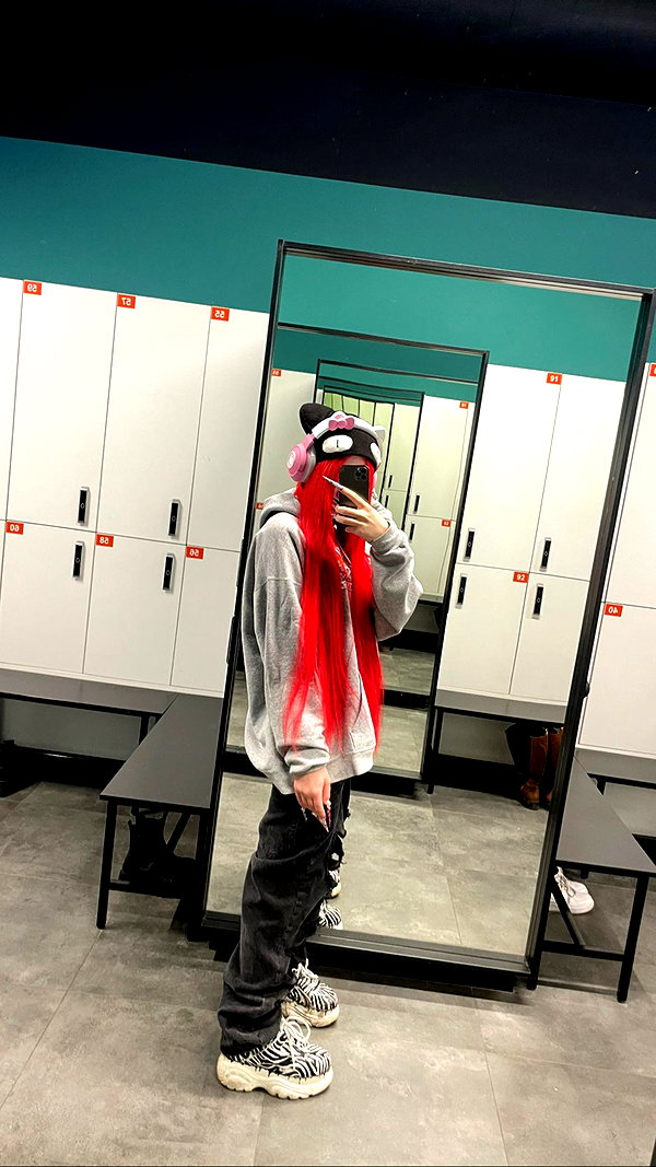 vik4au instagram image archive image