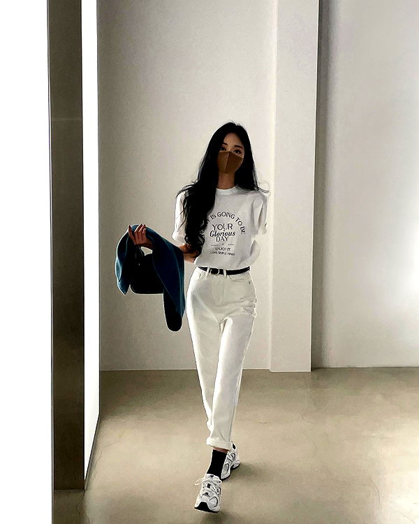 daxbin instagram image archive image