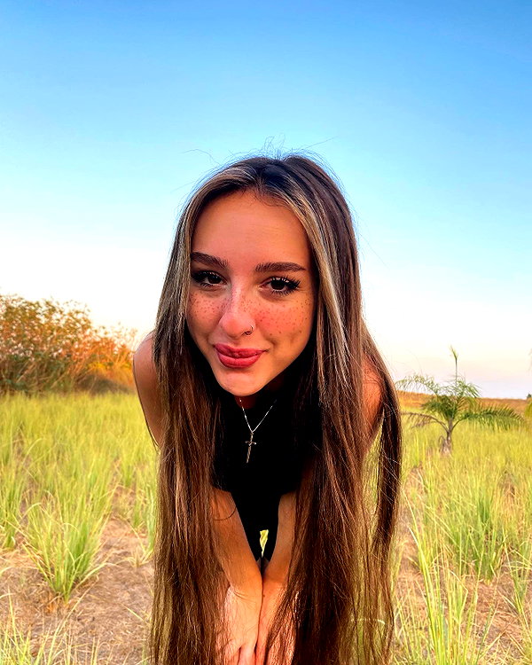 karin_orhov instagram image archive image