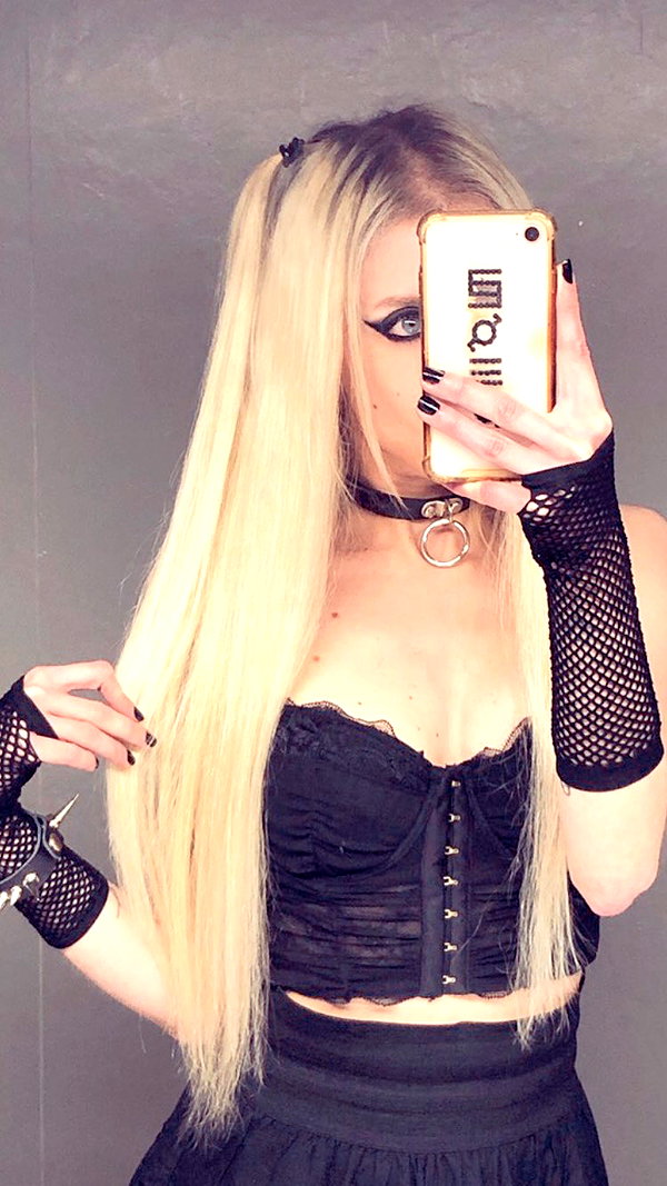 roxiechelon2 archive image