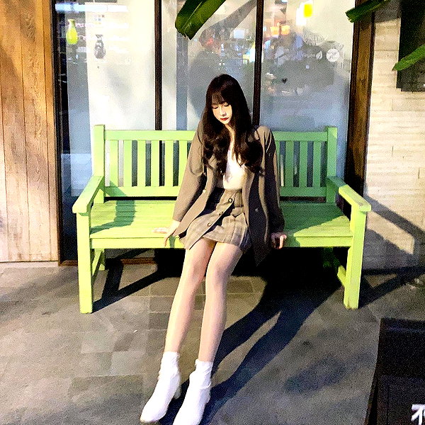 lai_931201 instagram image archive image
