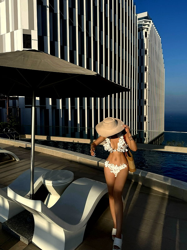lyhythuedoxinh instagram image archive image