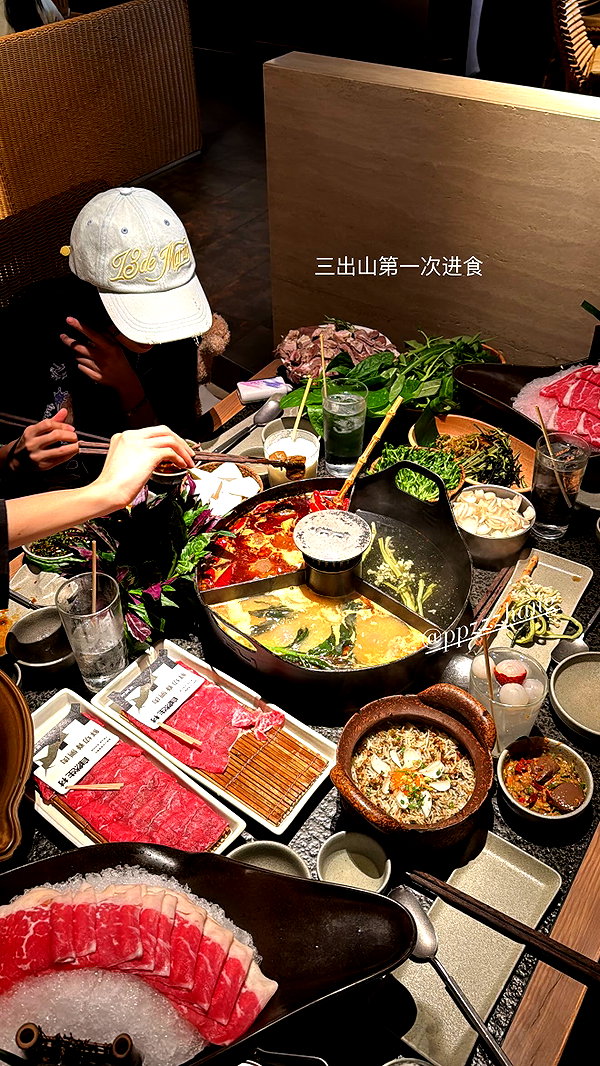 Archived image from @xiaoxinbue on Instagram