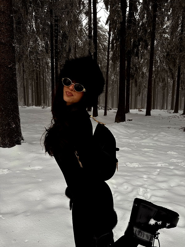 zoeliss instagram image archive image