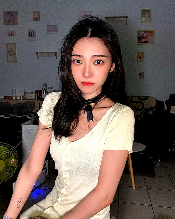 ge.more_x instagram image archive image