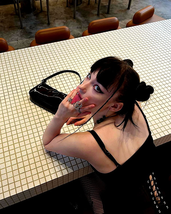 eva.mosevichhh instagram image archive image