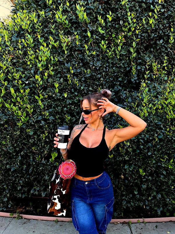 itshayleydavies instagram image archive image