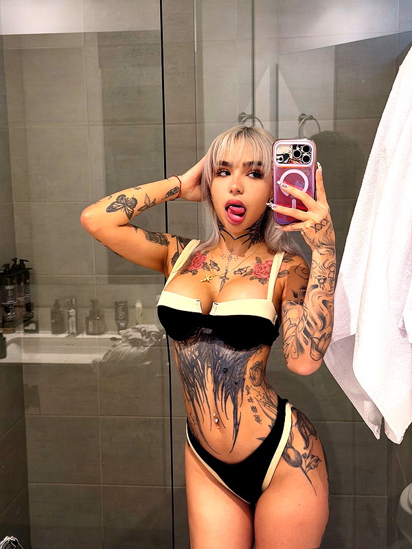 barbie_vampi instagram image archive image