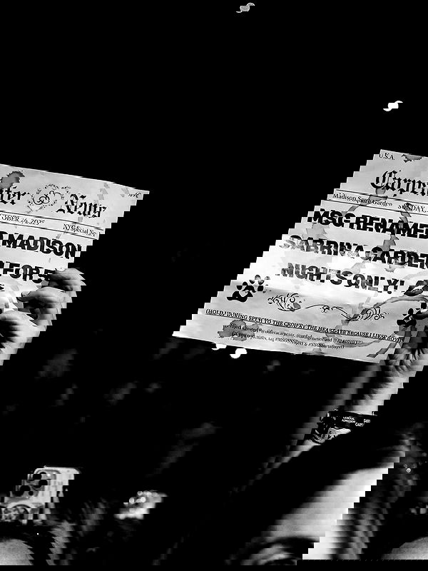 sabrinacarpenter sabrinacarpenter archive image