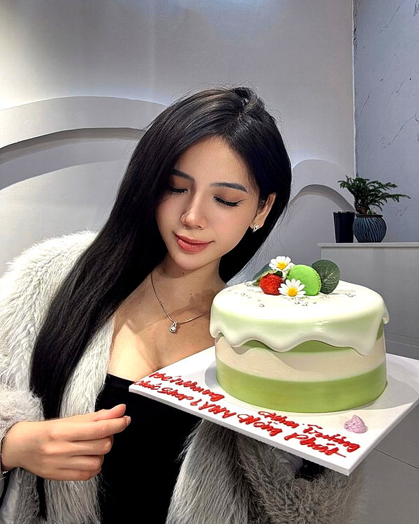 lyhythuedoxinh instagram image archive image