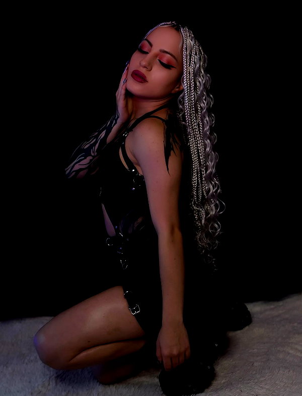 cyber_zoe_ instagram image archive image