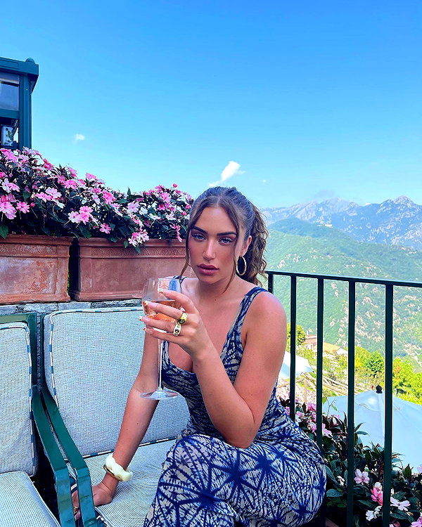 staskaranikolaou instagram image archive image