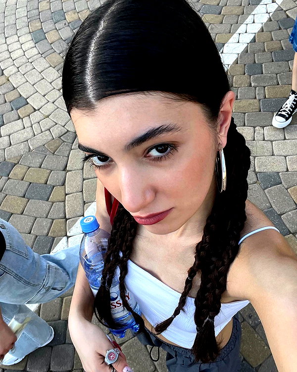 zarinamartinna instagram image archive image
