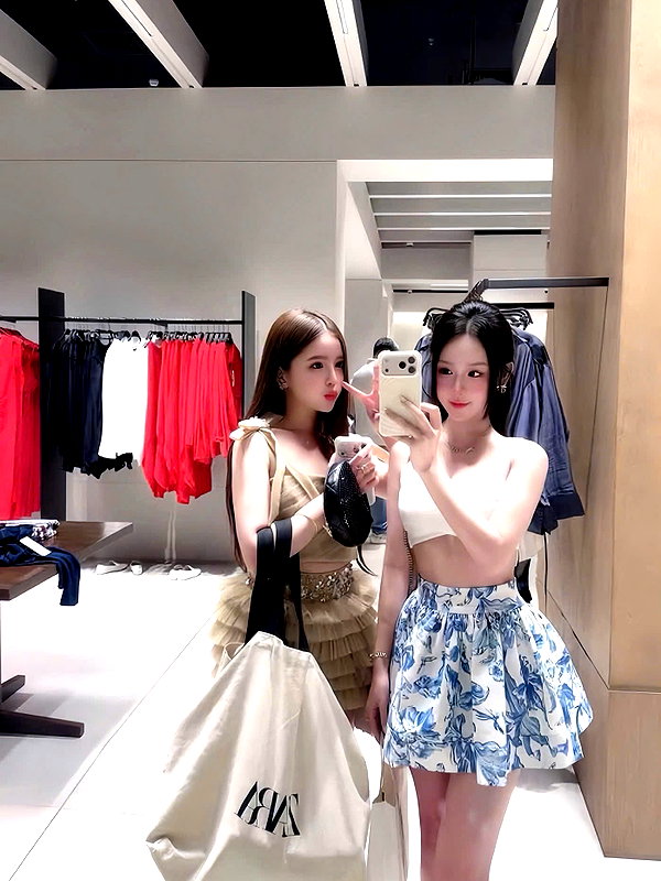 lyhythuedoxinh instagram image archive image