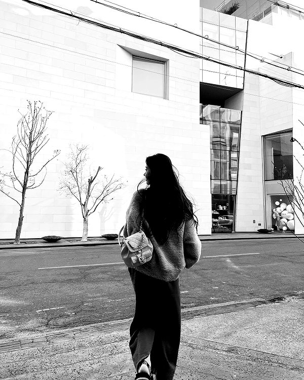dear.zia instagram image archive image