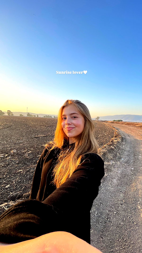 mishel_d_ instagram image archive image