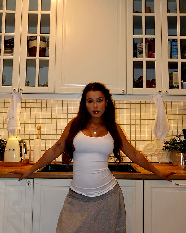 enikeeva_aliya instagram image archive image