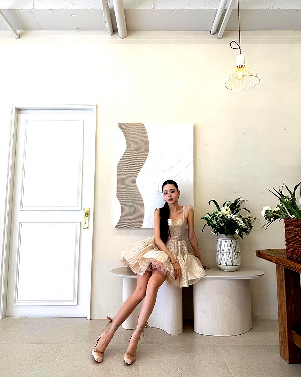 dear.zia instagram image archive image