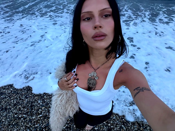 karolinaawasik instagram image archive image