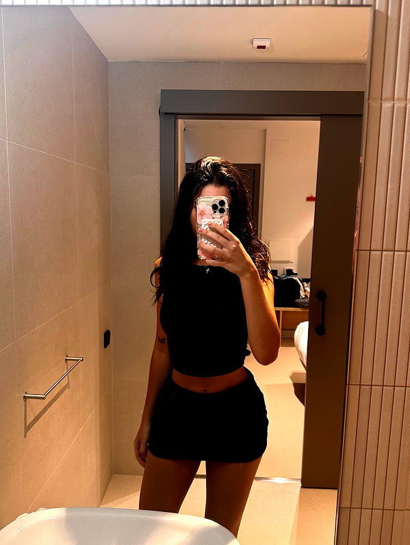 vanessa.rhd instagram image archive image