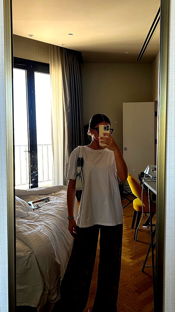 daniella_zeldis instagram image archive image