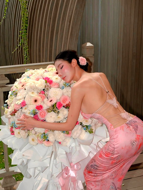 lyhythuedoxinh instagram image archive image